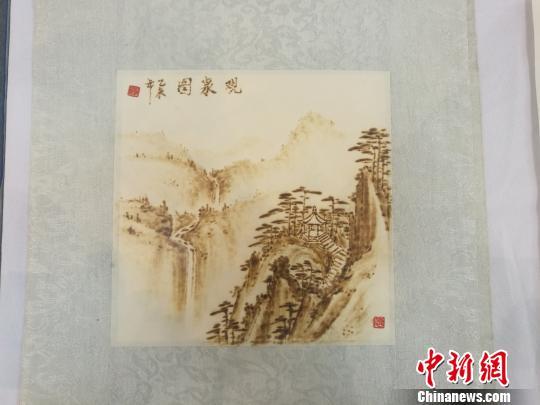 刘凯的火笔画作品 刘浩 摄